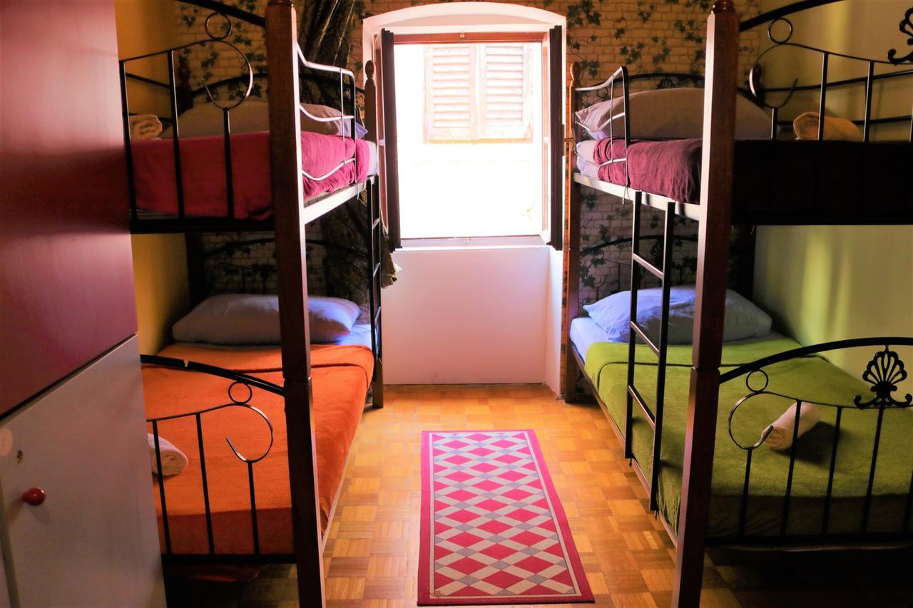 Hostel Alma 2 بوريتش المظهر الخارجي الصورة